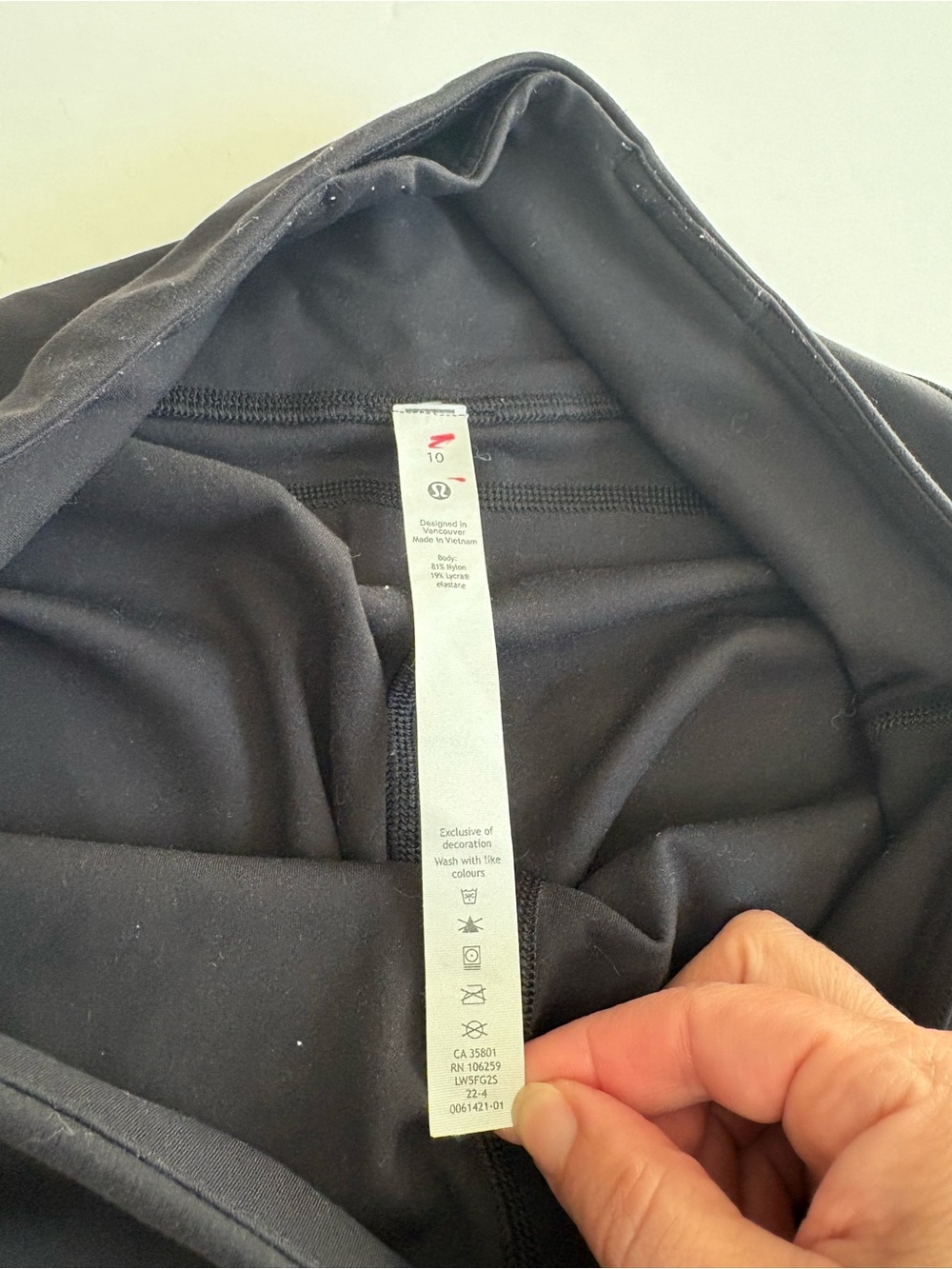 Lululemon Groove Nulu High Rise Flare Pants Size 10 Black *see description - Picture 3 of 10